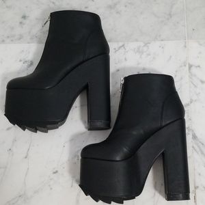 YRU  Black Platform Ankle Boots Size 7